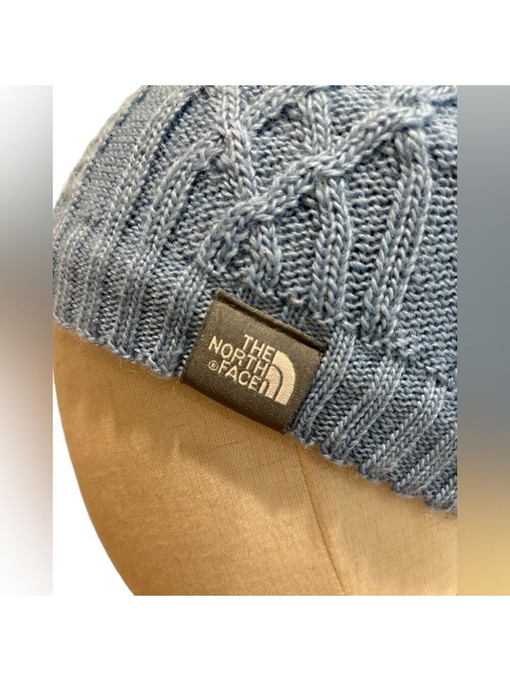 2 THE NORTH FACE WOOL BLEND LIGHT BLUE CABLE KNIT WINTER HATS SOFT WARM BEANIE - Picture 4 of 7